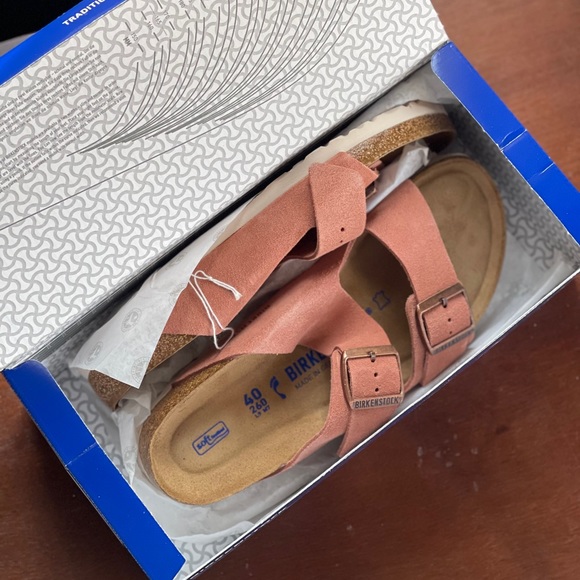 Birkenstock Shoes - NWT Birkenstock Sandals